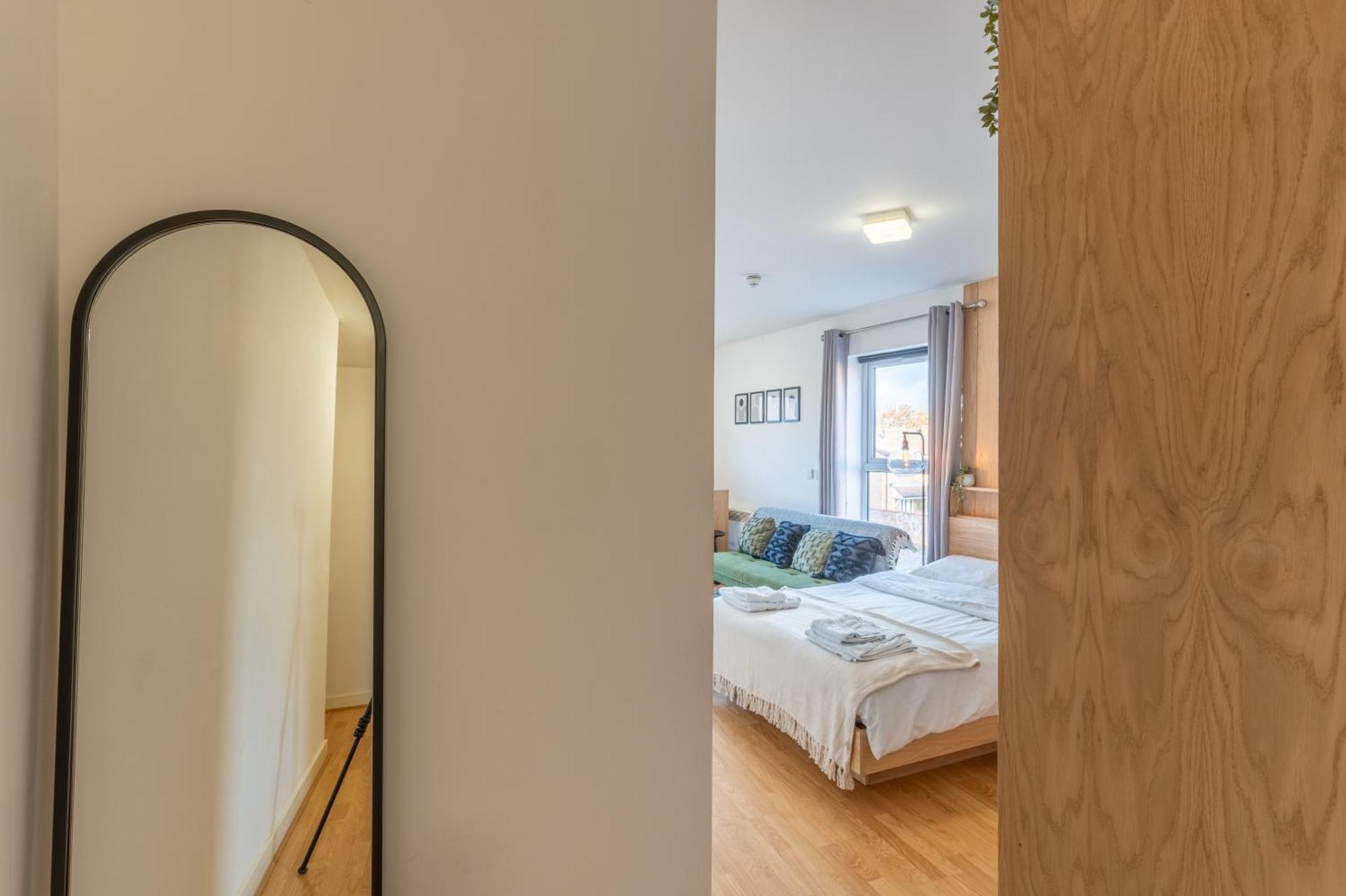 Cosy In Merseyside In Great Location